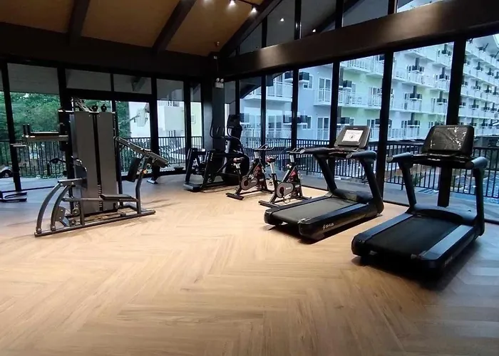 アパート Lauriz Place At Amani Grand And Residences マクタン